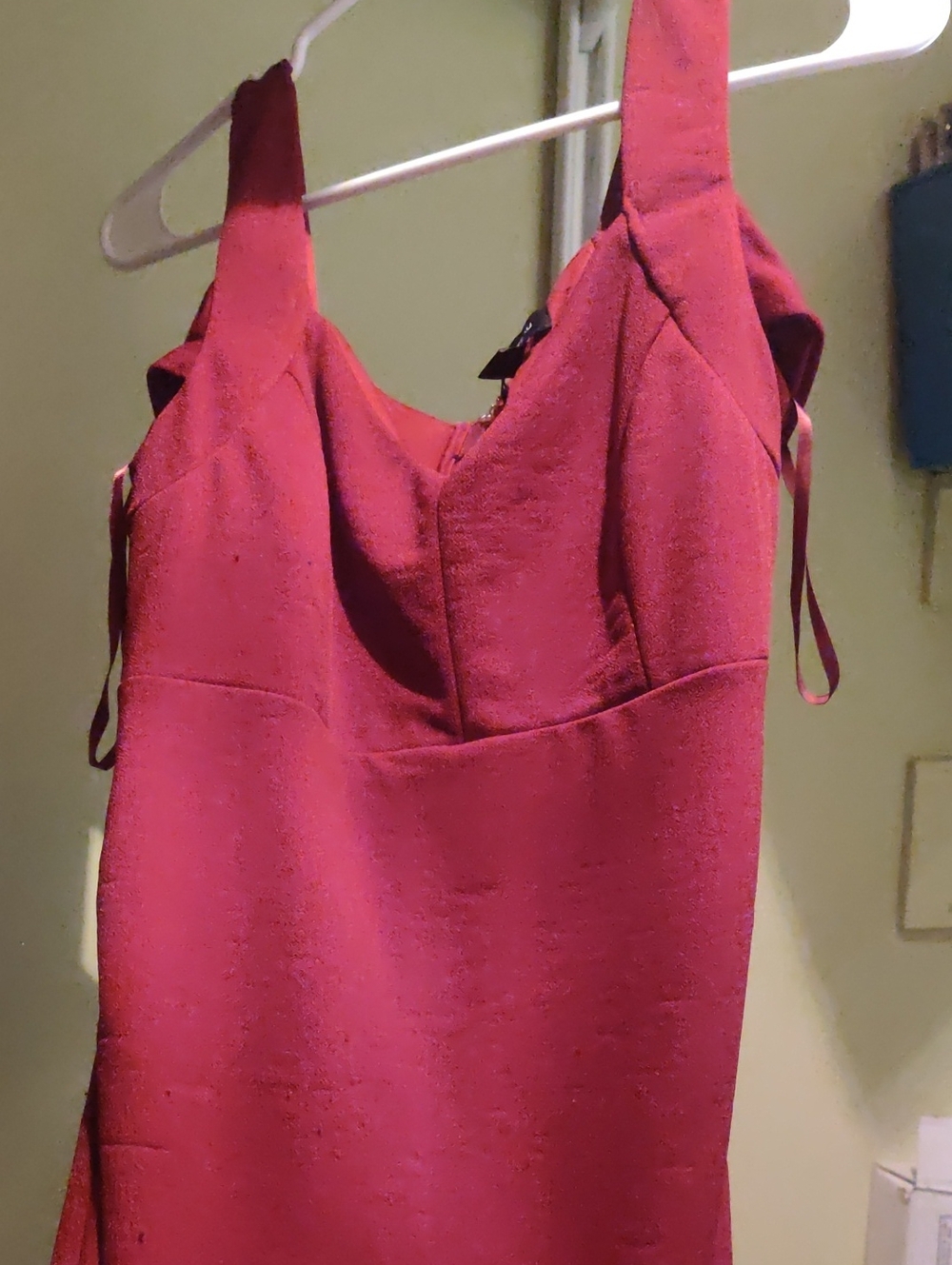 le chateau Red Dress